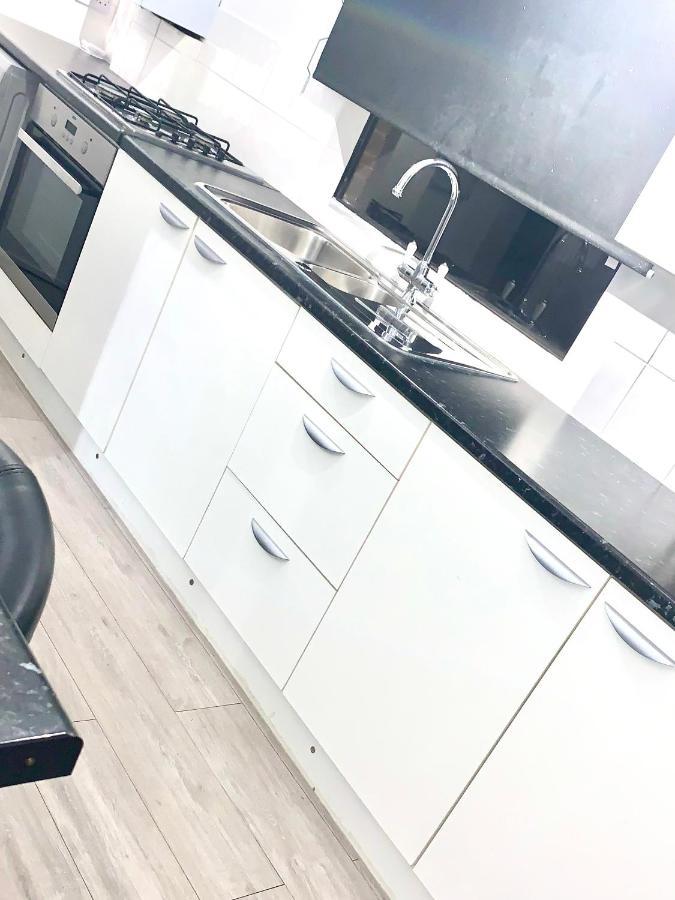 Leysdown-On-Sea Saddlebrook Holiday Park 3 Bedroom Brick Built Chalet Bungalow Exterior foto